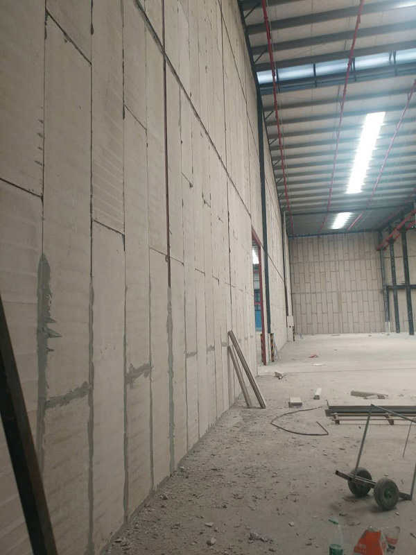 輕質(zhì)復(fù)合墻板