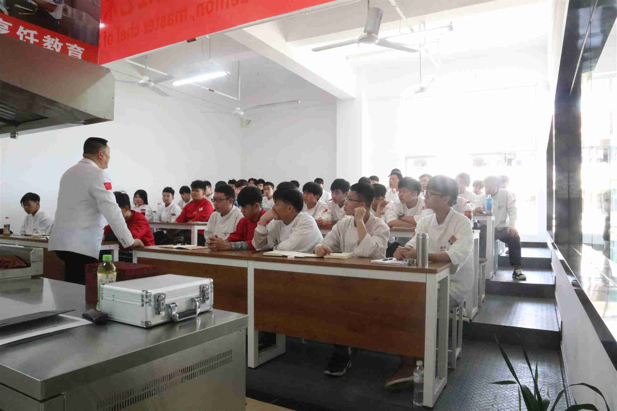 �������v��ح�����������n