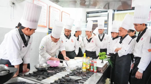 �������18�qУ���I(y��)Ҳ��н�Y�^(gu��)�f(w��n)��