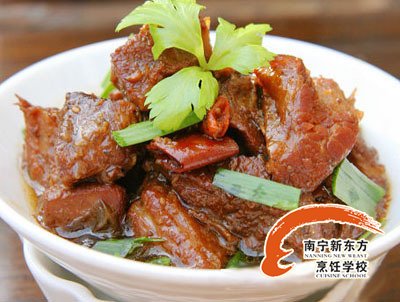 �ό��|����W(xu��)У�������]�t��ţ��