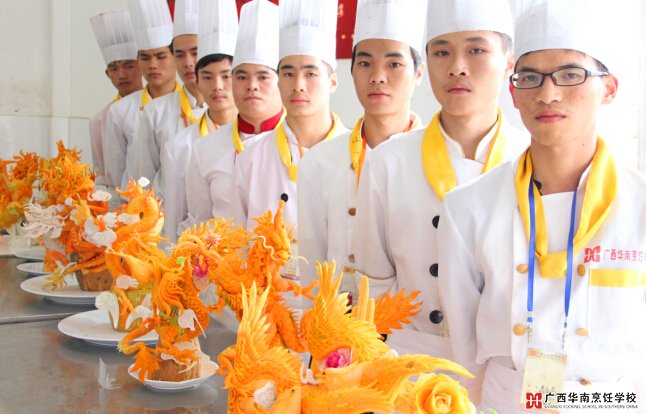 �V���A����WУ