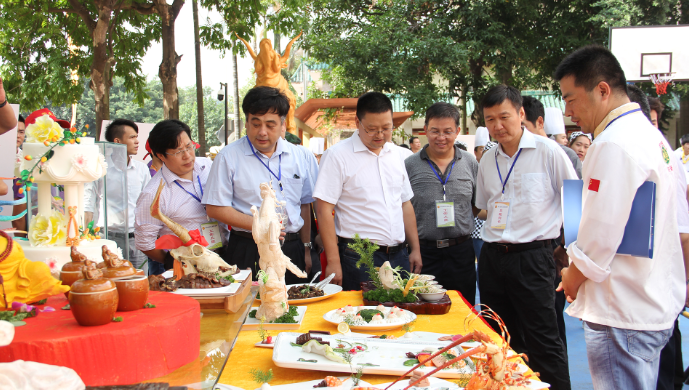 �V���A��������W(xu��)УӢ�İ�����Ƭ