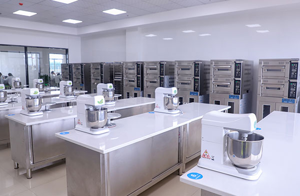 �̌W(xu��)�O(sh��)ʩ���M�ďN���W(xu��)У