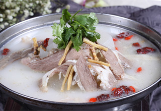 南寧學羊肉火鍋