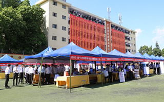 �ό��N���W(xu��)У