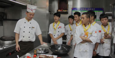 �N���͘I(y��)����